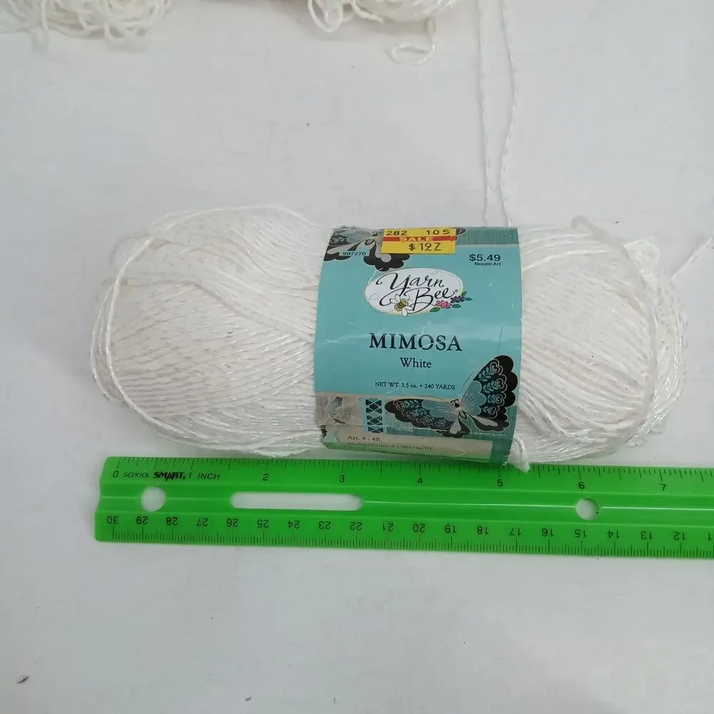 2+2 Skeins Yarn Bee 2-Mimosa Yarn White Mixed Lot Gala